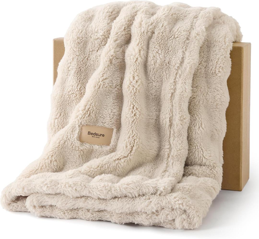 Bedsure 3D Fleece Bubble Blanket for Couch - GentleSoft Beige Throw Blanket for Sofa Bed Room Decor - Luxury Soft Cozy Gifts for Women, Lightweight, All Seasons, Beige, 50"x60"