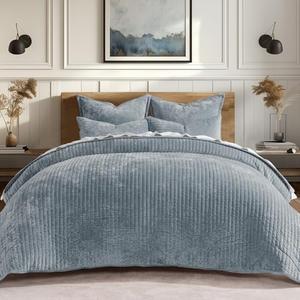 EVERGRACE Velvet Quilt Set Queen Size, Luxurious Soft Striped Channel Bedding Set, Lightweight Velvet Comforter for All Season, Oversized Bedspread Coverlet with 2 Matching Shams, Dusty Blue