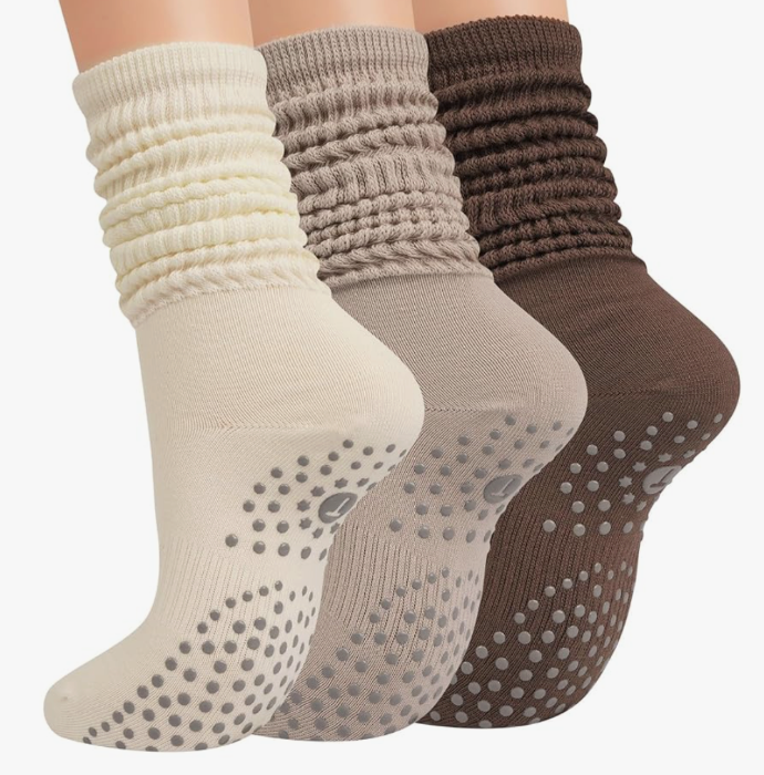 Grip Pilates Socks for Women, Yoga Slouch Socks with Grip for Barre Workout Hospital Long Scrunch Slipper Socks S