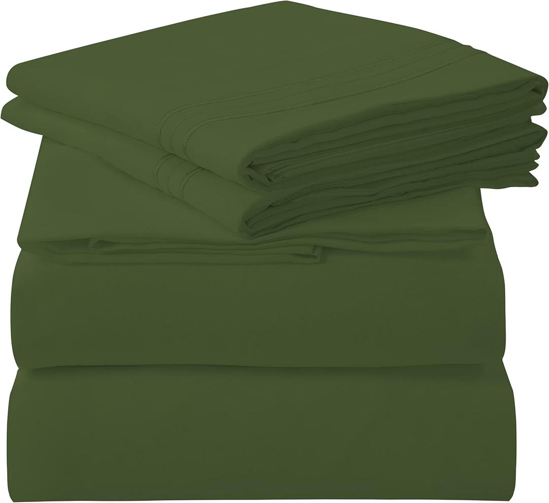 ROYALE LINENS 3 Piece Twin Sheets Set - Soft Brushed 1800 Microfiber Bedding - 1 Fitted and 1 Flat Sheet, 1 Pillow case - Wrinkle Free & Fade Resistant - Hotel Luxury Bed Sheets (Hunter Green, Twin)