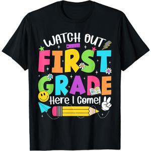 Watch Out First Grade Here I Come Back To School 1st Grade T-Shirt, Small