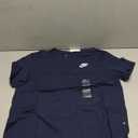 Nike Women's Sportswear Club Essentials T-Shirt Small