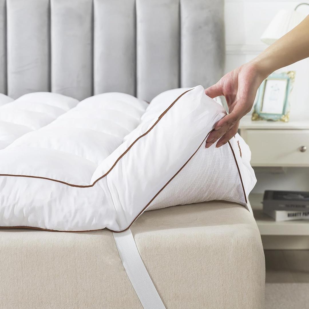WhatsBedding 3" Memory Foam Mattress Topper Queen Size Plus Thicked Down Alternative-Lined, 1700GSM Fluffy Shredded Memory Foam Filled Pillow Top, 4 Anchor Elastic Bands, Anti-Slip Bottom, 60"x80" (Queen, White (Multi Layer Filling))