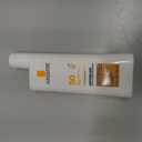 La Roche-Posay Anthelios Sunscreen SPF 40, Ultra-Light Fluid Broad Spectrum SPF 40, Face Sunscreen with Titanium Dioxide Mineral, Lightweight & Fast-Absorbing, Oil-Free, Matte Finish