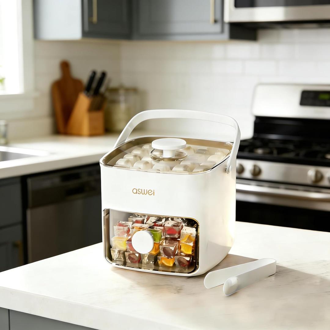 Small Ice Cube Tray  Freezer Ice Tray Ice Mold Ice Maker for Drinks Whiskey Beer Cocktail Coffee, Transparent Sealed Lid Design for Keep Ice Clean, With Tweezers and 2 Ice Trays Storage