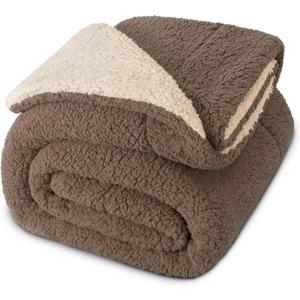 Exclusivo Mezcla Reversible King Size Sherpa Blanket, Thick and Warm Fleece Blankets for Winter, Soft Plush Fluffy for Bed, 90x104 Inches, Brown/Khaki
