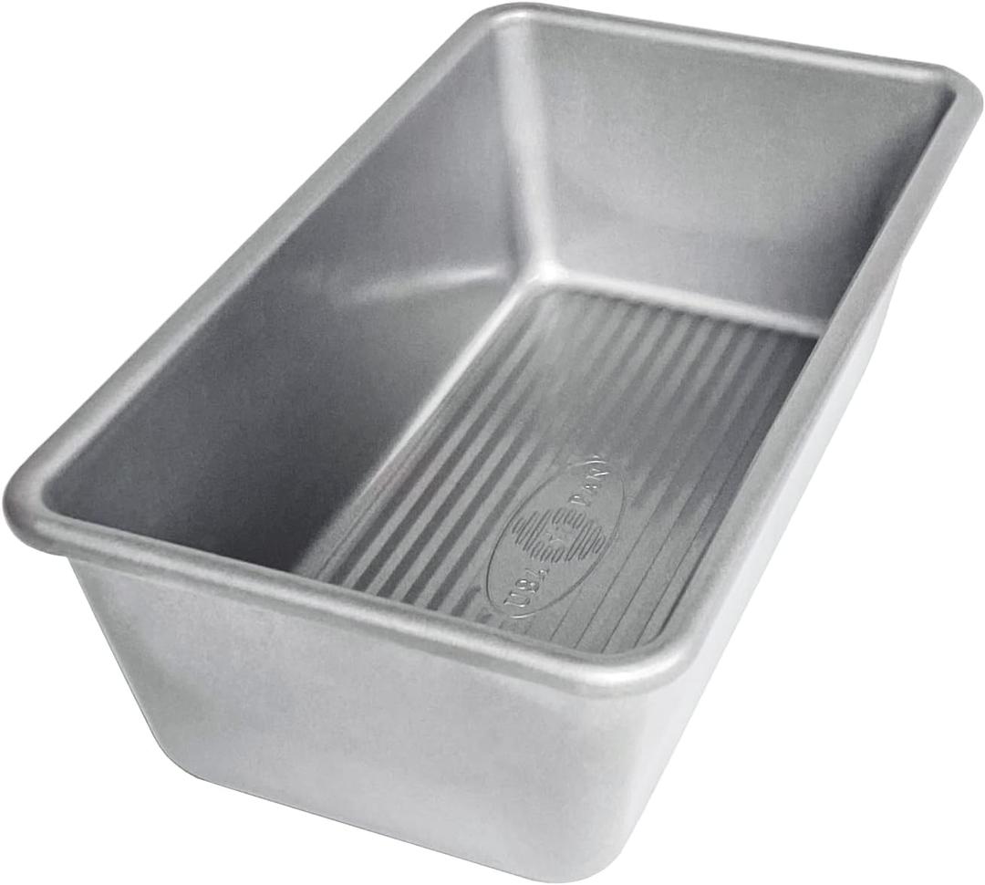 USA Pan Bakeware Seamless Nonstick Standard Bread Loaf Pan, 8 x 4.5 x 2.75 (Small)