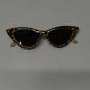 livho Retro Vintage Narrow Cat Eye Sunglasses for Women Clout Goggles Plastic Frame (Leopard)