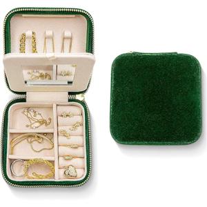 Benevolence LA Plush Velvet Jewelry Box | Travel Jewelry Case Organizer with Mirror | Featured in Oprah's Favorite Things | Best Gifts For Daughter, Girlfriend, Mom | Gifts For Her - Emerald
