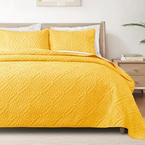 Exclusivo Mezcla Queen Quilt Bedding Set, Lightweight Soft Bedspreads Coverlets with 2 Pillow Shams, Modern Bright Yellow Quilts Queen Full Size for All Seasons