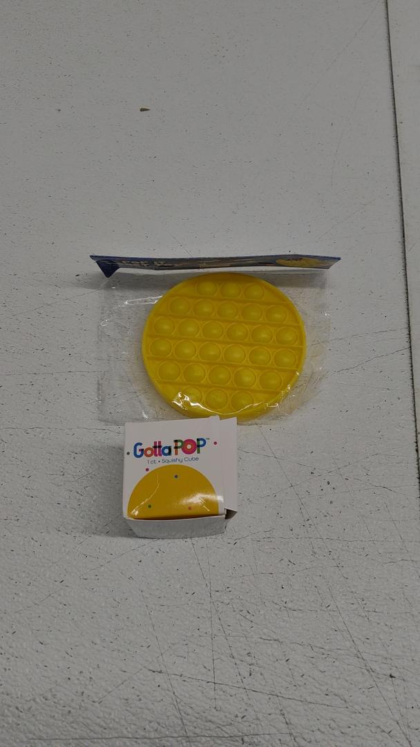 Set of 2: Gotta POP Squishy Cube + Pop it Finger Toy