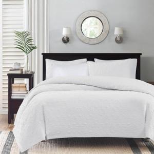 Madison Park Quebec Dusty Pale White 3-Piece Quilted King Coverlet SetFor King or Cal King Bed Ideal For Warm Climate Room Dcor or Add-on For Extra Warmth