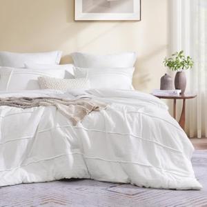 Boho White Queen Comforter, Queen Lightweight Comforter, Pinch Pleat Fluffy Farmhouse Bed Comforter