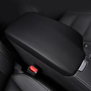 Armrest Cover Compatible with Infiniti QX50 2019-2025/QX55 2022-2025 (Black),Center Console Cover Well-Make Durable Middle Protective Cover for Infiniti QX50 /QX55 Accessories.