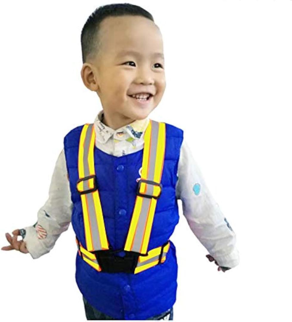 Children's Safety Reflective Night Running Gear Vest with Wrist Strap - Elastic, Adjustable, High Visibility Kids' Reflective Vest for Walking, Running, Cycling, Climbing and Camping (Green)