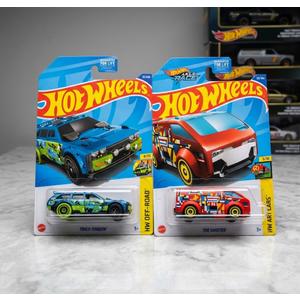 Hot Wheels 2 Pieces Track And Vanster