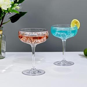 4 pcs 7 OZ Crystal clear Plastic Martini glass, Wine glass, Break-Resistant Commercial Plastic Party Juice Glass, Wedding Drinking Glass