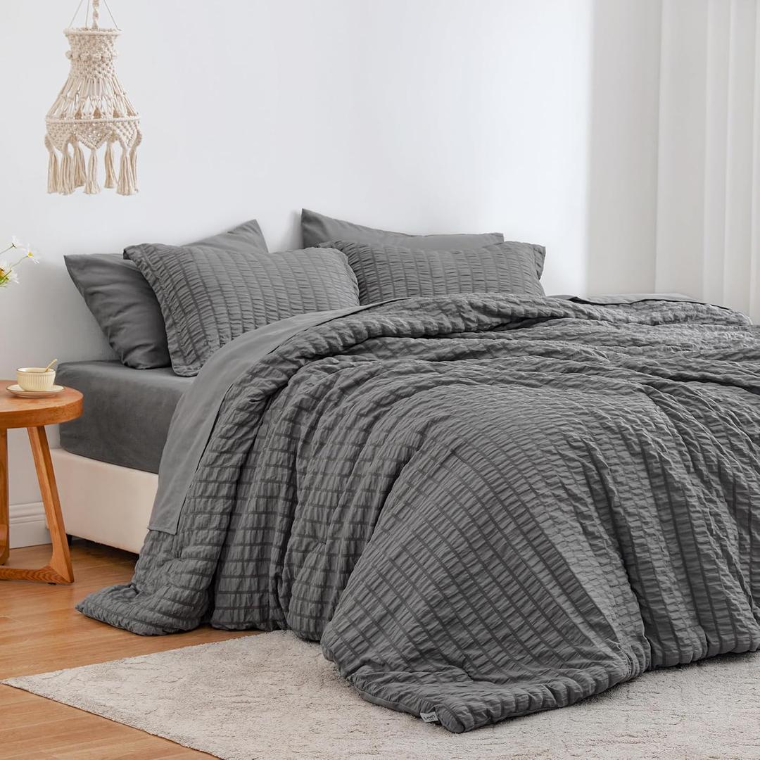 Love's cabin Seersucker Dark Grey King Size Comforter Set 7 Pieces, All Season Bedding Set, King Bed in a Bag Comforter Set with Comforter, Flat Sheet, Fitted Sheet, Pillowcase and Pillow Sham (King (102"X90"))