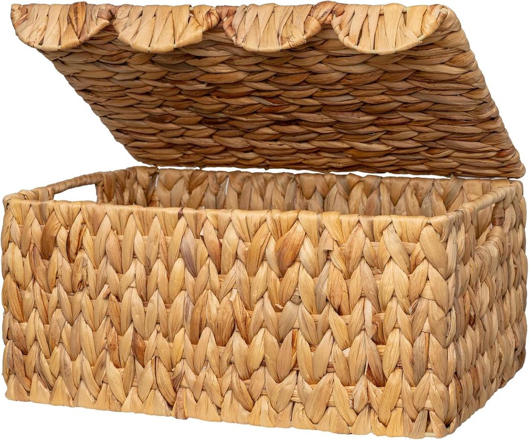 StorageWorks Wicker Basket with Scalloped Edge Lid, Water Hyacinth Basket with Built-in Handles, Handwoven Wicker Box for Living Room, 15" L x 11 " W x 7" H