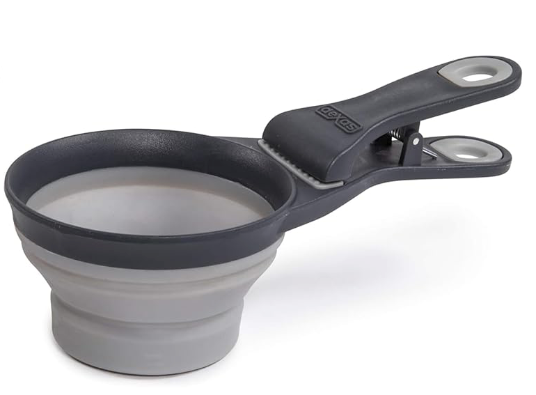 Dexas Pets Collapsible KlipScoop Collapsible Dry Dog Food Scoop and Dog Food Bag Clip, 1 Cup Capacity, Light Gray (PW660432429) (Pack of 1)