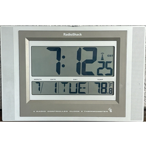 Radio Shack Atomic Wall Clock Radio Controlled Temp Month Day Hour Minute Second