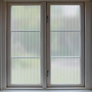 1/2-Inch Reeded Glass Window Film, Frosted Reeds Window Film, Window Privacy Film, 3D Window Decals Non Adhesive for Bathroom Living Room Office, 17.7x78.7 inches