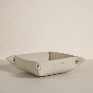 OLETHA Small Foldable Valet Tray, Travel Essentials for Women, Portable Catchall Organizer for Jewelry & Keys, for Hotel Nightstands, Home Office & Desk, Aesthetic Faux Leather, Light Taupe