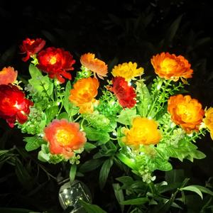 Solar Flowers Lights, 1 Pack Solar Garden Lights with 14 Blooming Flowers, Waterproof Solar Outdoor Fairy Lights for Outside Yard, Garden, Pathway, Walkway, Patio, Lawn, Cemetery, Grave Decor (Red/Pink/Orange/Yellow)