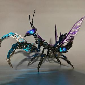 Metalkitor 3D Metal Puzzles for Adults, Giant Mantis Model Kit - Steampunk DIY Ornament - Assembly Jigsaw Crafts Brain Teaser - Perfect Room Decor and Gift Choice(1200+PCS, Purple)