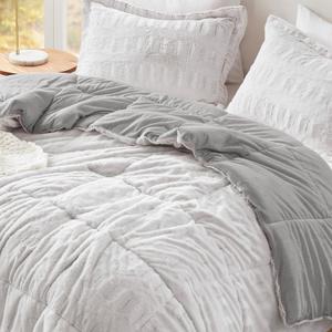 Madison Park Soft Plush Comforter Long Faux Fur Design, Mid Century, Modern All Season Down Alternative Bedding Set with Matching Sham, Twin/Twin XL, Gia, Gray/White 2 Piece