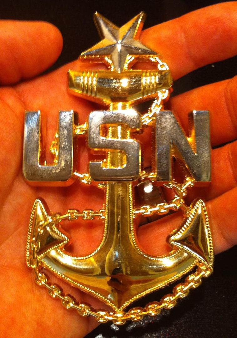 E-8 4" Gold Anchor Display