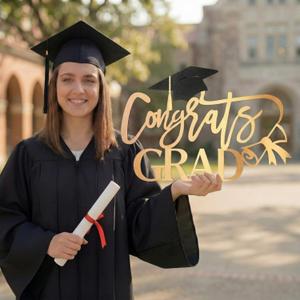 Geetery Class of 2026 Graduation Wooden Sign 2026 Congrats Grad Door Sign Graduation Party Decorations with Cap Cutout Congratulations Grad Photo Booth Prop for Front Door Wall Porch Decor(Gold)