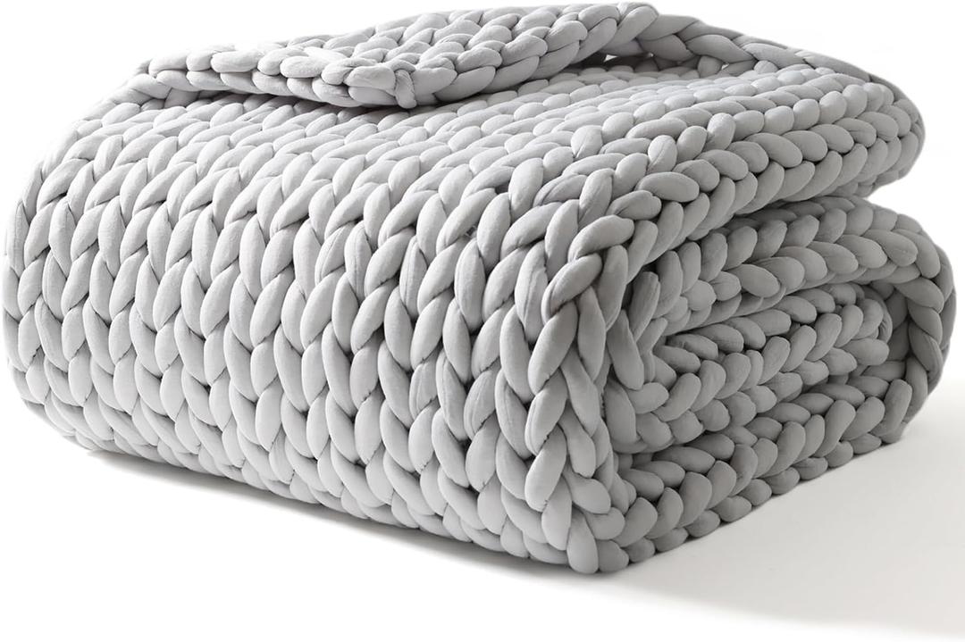 YnM Weighted Blanket, Handmade Chunky Yarn Knitted Design, Soft and Cozy, Temperature Regulating and Breathable, Machine Washable Throw for Sleep or Home Decor (Silver Grey, 50x60 Inch, 10lbs)
