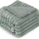 Waterproof Dog Blanket, Soft Fleece Blanket for Couch Protector, Reversible Pet Blankets Furniture Protector Cover for Small Medium Large Dogs Cats (Green, 60"x80")