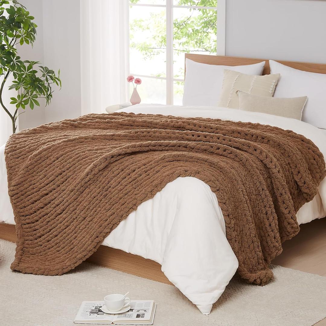 L'AGRATY Chunky Knit Blanket Throw - Soft Chenille Yarn Throw Blanket 40x50 Handmade Thick Cable Knit Crochet Blanke - Large Knit Blanket Chunky Rope Knot Throw Blanket for Couch Sofa Bed Home Decor (40"x50", Brown)
