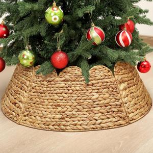 Woven Rattan Scalloped Christmas Tree Collar 24 Inch Natural Ring Rustic Farmhouse Water Hyacinth Base Cover Skirt for 4-6 ft Xmas Tree Holiday House Decoration