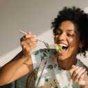 KINGSTONE 40 Piece Hammered Silverware Set, 18/10 Stainless Steel Flatware Set for 8, Cutlery Set for Home, Party, Wedding, Mirror Polished Dishwasher Safe