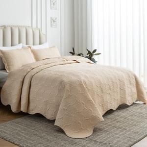 Auemtyn King Size Quilt Set 3 Pieces, Soft Lightweight Summer Bedspread, Reversible Microfiber Bed Coverlet for All Seasons, Beige, Rose Pattern (1 Quilt, 2 Pillow Shams)