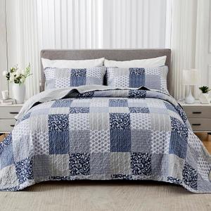 VIVILINEN Oversized King Size Quilt Set 128x120 Navy Blue Grey Bedspread Plaid Patchwork Extra Wide Super King Quilted Coverlet Bedding Set 3-Piece Reversible Lightweight Bed Cover Comforter Set