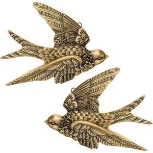 2 Pcs Vintage Bird Wall Sculpture Decor Art 4.7 Inch Antique 3D Sculpted Hanging Bird Resin Wall Art Golden Brass Floating Ornament for Living Room Garden Outdoor, Gifts for Couples Housewarming