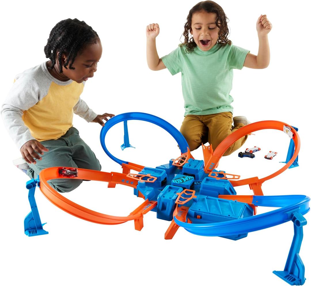 Hot Wheels Track Set with 1:64 Scale Toy Car, 4 Intersections for Crashing, Powered by a Motorized Booster, Criss-Cross Crash Track 