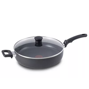 T-fal Essentials 5 Quart Covered Jumbo Cooker.