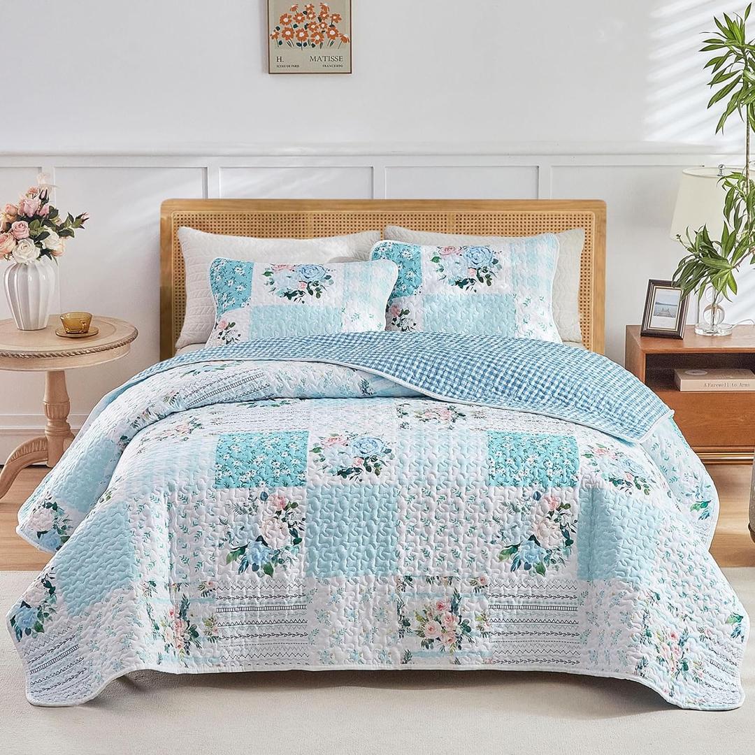 Joyreap 3 Pieces Floral Patchwork Quilt Set Queen, Blue n White Flowers Design, Soft n Cozy Microfiber Quilt, Bedspread Bed Cover for All Season, 1 Quilt and 2 Pillow Shams- 90x90 inches