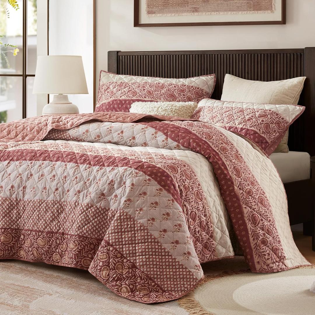 Comfort Spaces Tashi Lightweight Queen Quilt Bedding Set, 3 PC, Terracotta, Full/Queen