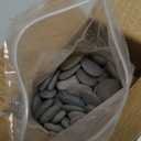 Handpicked 100pcs 1-1.5 inch Small Painting Rocks, Natural River Rocks Smooth Flat Pebbles for Crafts, Painting Activities, DIY Decorative Flower pots Fish Tank (1in-1.5in, 100pcs))