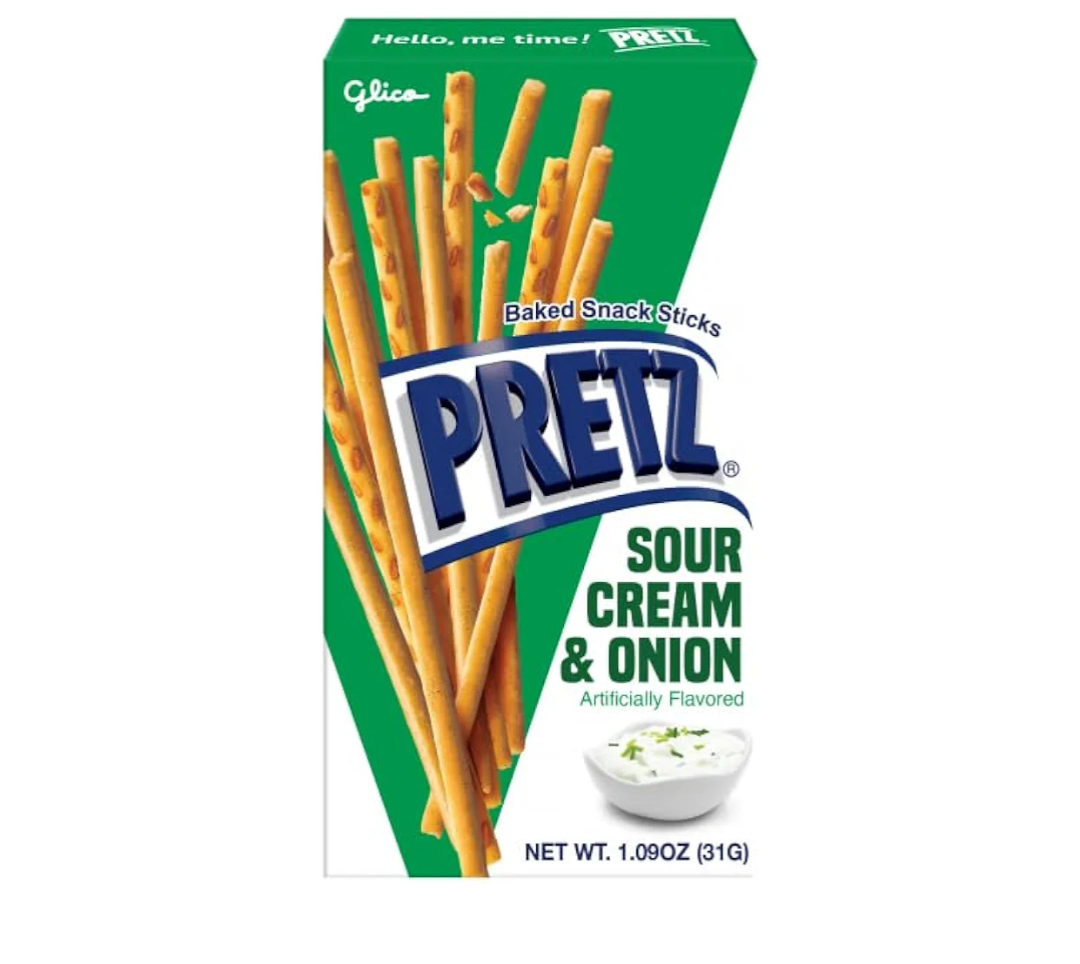 Glico Pretz Sour Cream & Onion Baked Snack Sticks, 1.09 Ounce (Pack of 5), Best Before 18 September 2025 