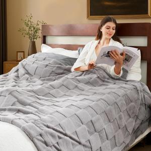 Cozy Bliss Checkered Faux Rabbit Fur Twin Blanket for Bed, Soft Fuzzy Blankets for Women Men, Furry Fleece Throw for Sofa Bedroom Living Room (60 * 80 Inches Light Grey)