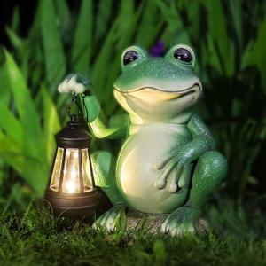 IOKUKI Solar Garden Statues Frog,Outdoor Statues with LED Lantern,Frog Garden Figurine Lights,Garden Decor for Outside Patio,Yard,Lawn Housewarming Gifts
