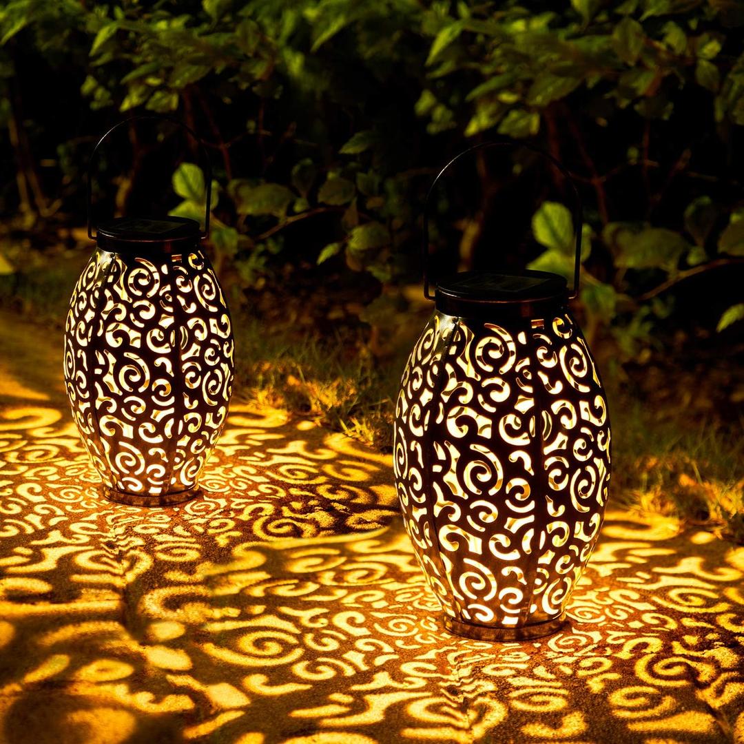 Solar Lanterns Outdoor Waterproof, 2 Pack Solar Garden Lanterns, LED Hanging Lanterns Solar Powered with Handle, Garden Decorative Retro Metal Solar Light for Table Pathway Walkway, Gardening Gifts