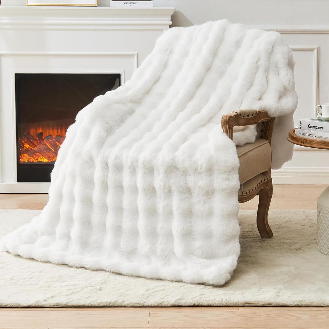 EMME Faux Fur Throw Blanket White - Big Bubble Rabbit Cozy Blanket for Couch, Small Fluffy Fuzzy Cozy Blanket, Thick Furry Plush Shaggy Blankets, 650GSM, 50x60 Inches
